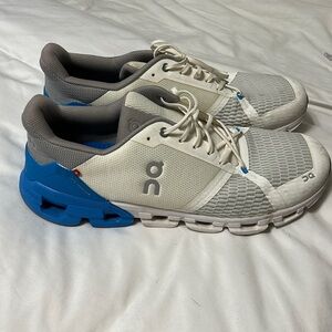 Men’s On cloud flyer size 12